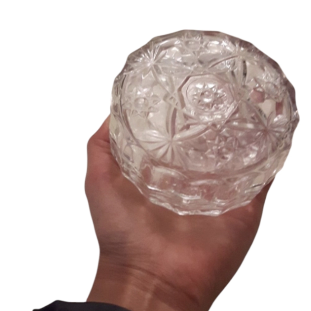 Small Round Clear Glass Jewelry Trinket Dish – Floral Pattern
